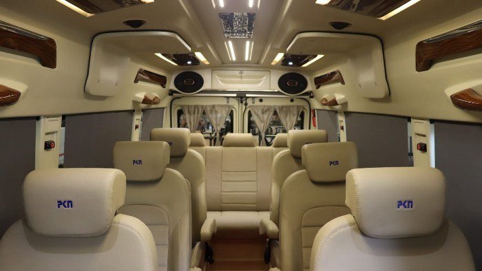 Maharaja Tempo Traveller on Rent